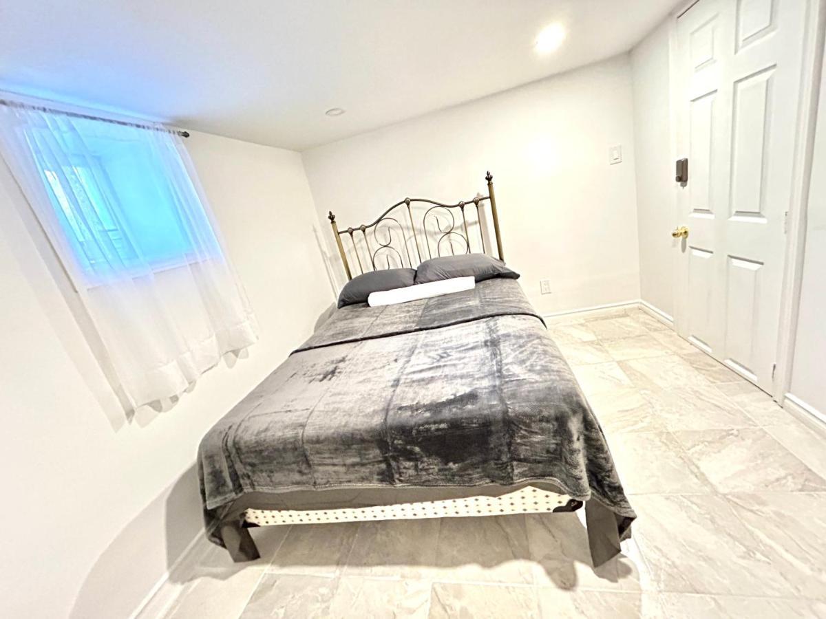 Aubin Paradise Housing Windsor Eksteriør bilde
